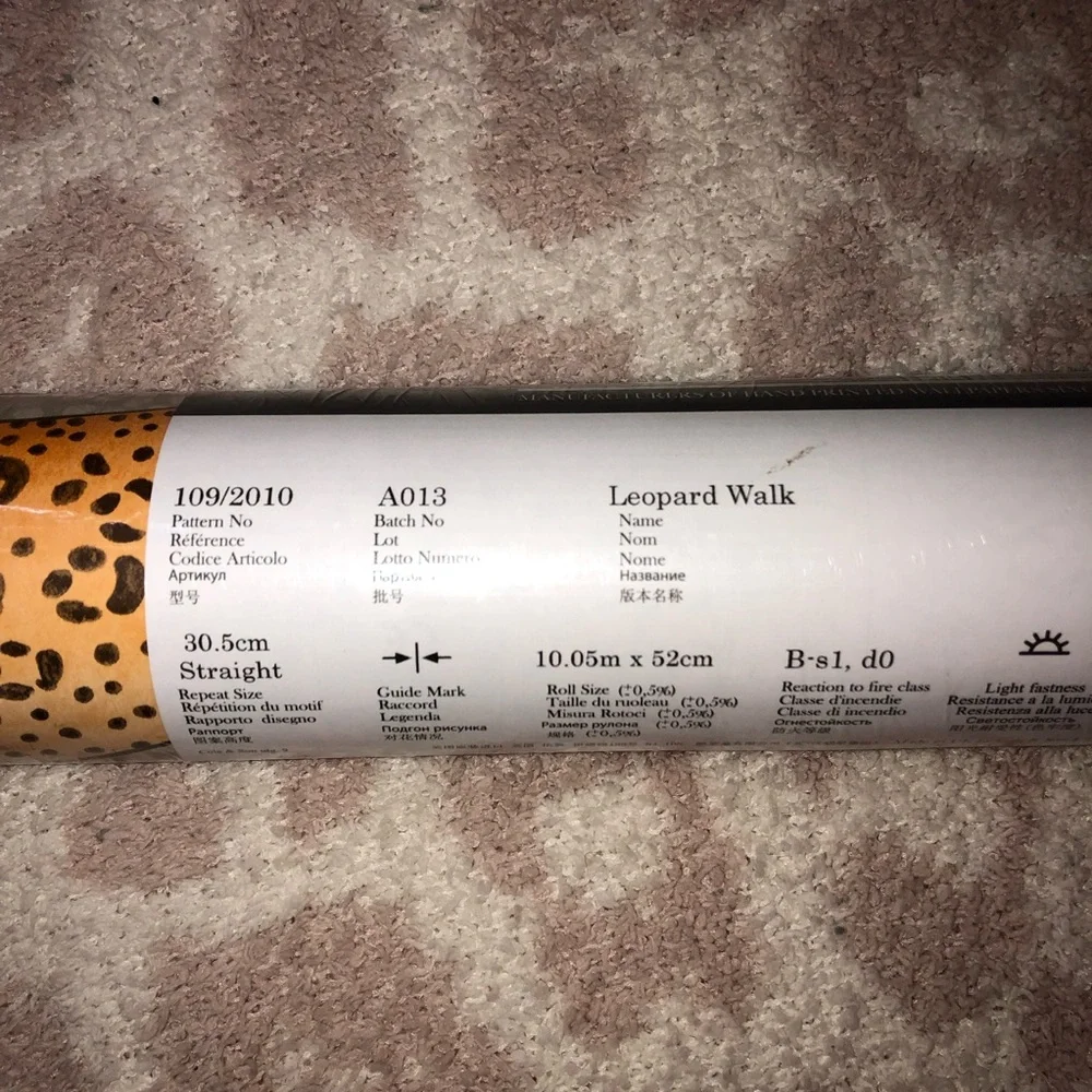 New Anthropologie Home Decor Cole & Son Leopard Oyster Wallpaper